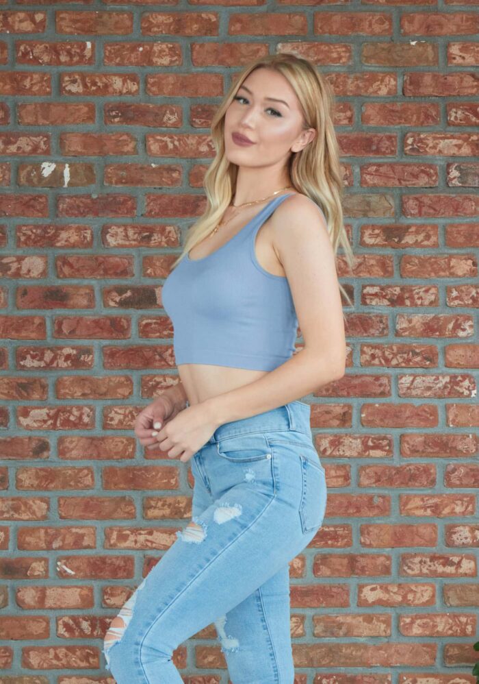 Active Super Cropped Top in Powder Blue